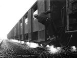 „Feuerwerk auf Schienen“; Schienenschleifzug beseitigt „Heulstrecken“