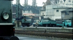 Auf einem Foto einer Elektrolok BR 141 habe ich im Bildhintergrund den Hanomag- und Mercedes-Kohlenlaster ( Bonn-Beuel am 04.11.1978 ) entdeckt