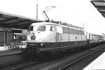 103 003 am 28.09.84 in Augsburg Hbf, nach Rekordfahrt mit 250 km/h