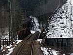 über die Brücke in den nächsten Tunnel