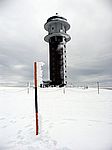 der sturmerprobte Feldbergturm hält die einsame Wacht